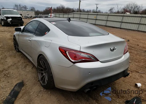 2013 Hyundai Genesis Coupe 3.8L z USA, uszkodzony, nr VIN KMHHU6KJ8DU109493